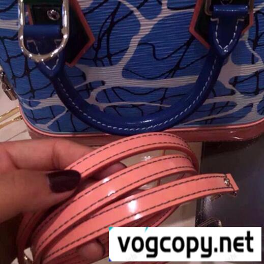 シンプルなデザイン　ルイヴィトン　 Louis Vuitton アルマPM 　印象的にバッグ.