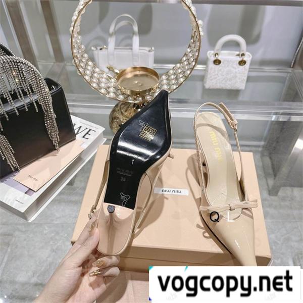 ミュウミュウmiumiu パンプス カーキブラウン サイズ35｜レディース
