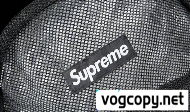 耐久性に溢れるアイテム　Supreme シュプリーム 愛用できるメッシュバックパック.