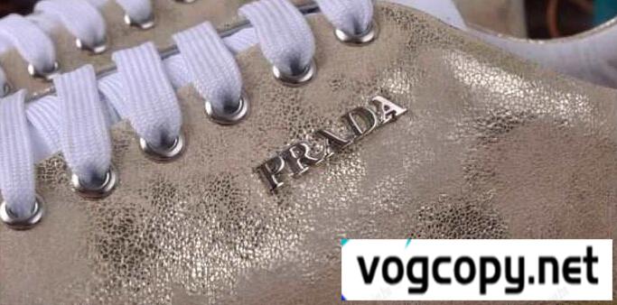  PRADA プラダ 偽物 フラットシューズ