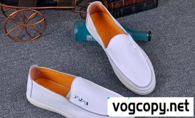  PRADA プラダ 偽物 フラットシューズ