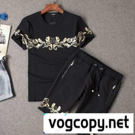 GIVENCHY ジバンシー 偽物 半袖Tシャツ
