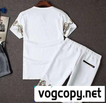 GIVENCHY ジバンシー 偽物 半袖Tシャツ