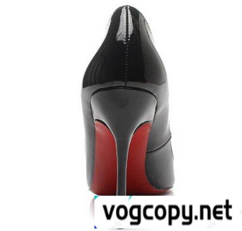 Christian Louboutinクリスチャンルブタン エナメル革 パンプス