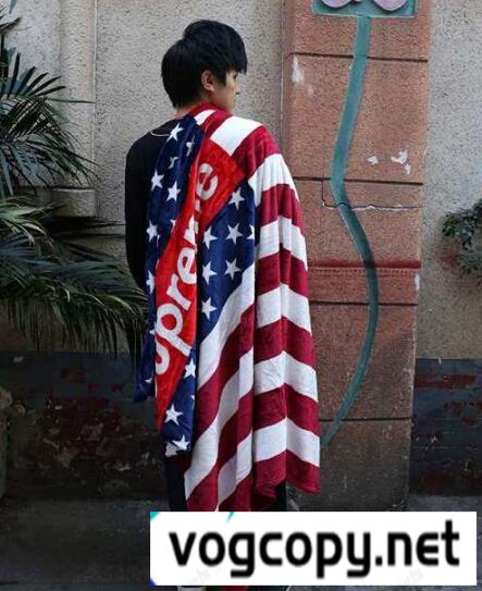 SUPREME シュプリーム テレビ用カバー