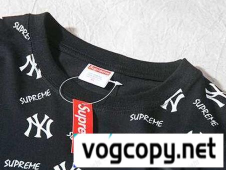 SUPREME シュプリーム 半袖Tシャツ