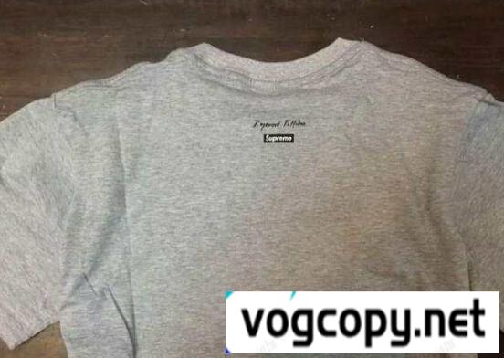 SUPREME シュプリーム 半袖Tシャツ