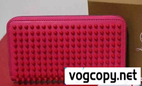 クリスチャンルブタン Christian Louboutin スパイク ハート型財布