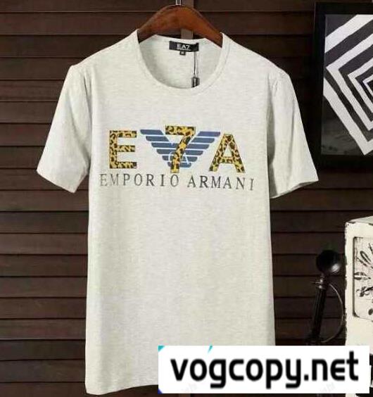 ARMANI アルマーニ 高級感を引き立てる 半袖Tシャツ