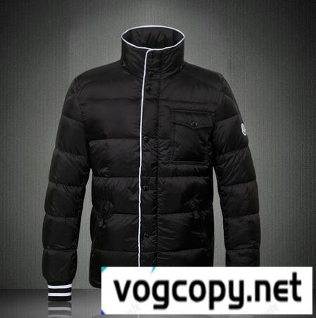 大人気　MONCLER　モンクレールスーパーコピー　洗練されたデザインメンズダウンジャケット.