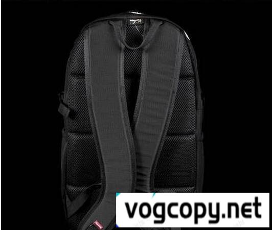  新作　Supreme 16SS Tonal Backpack denier Cordura 　シュプリーム 収納できるトナルバックパック.