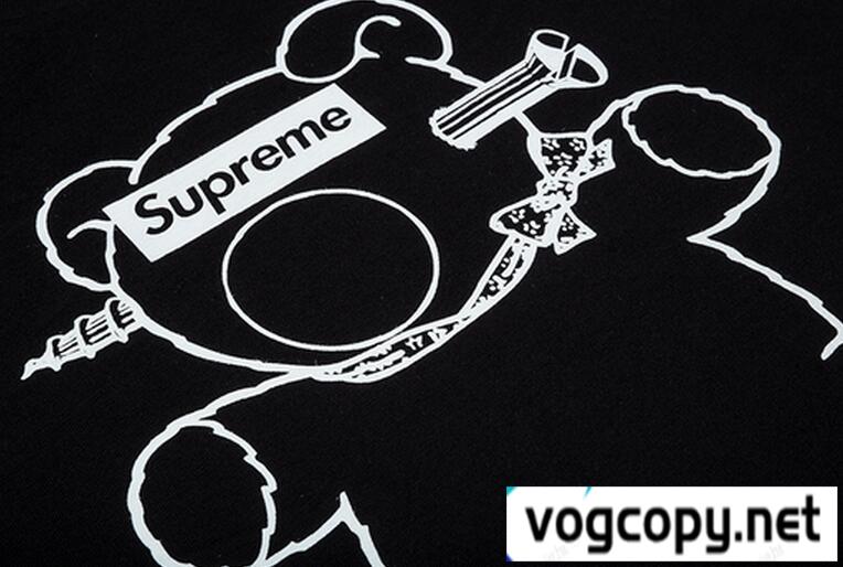 上質感が際立ちSupreme　シュプリーム コピー 　爽やかなTシャツ .