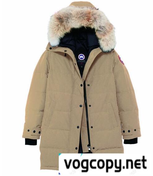 大胆な個性的に　CANADA GOOSE カナダグース　プレゼントにもダウンジャケット.