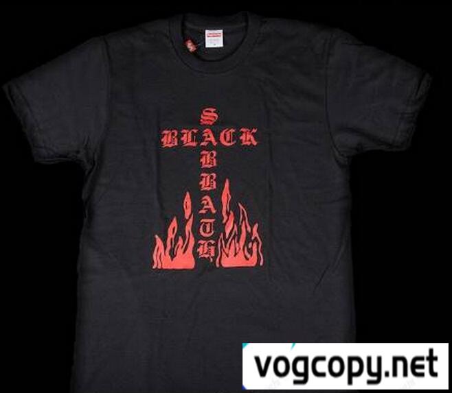柔らかい シュプリーム スーパーコピー  清涼感のあるＴシャツ ブラック.