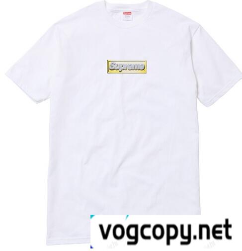 上品な印象を与えるシュプリーム　新作のブリングロゴTシャツ　ホワイト. 