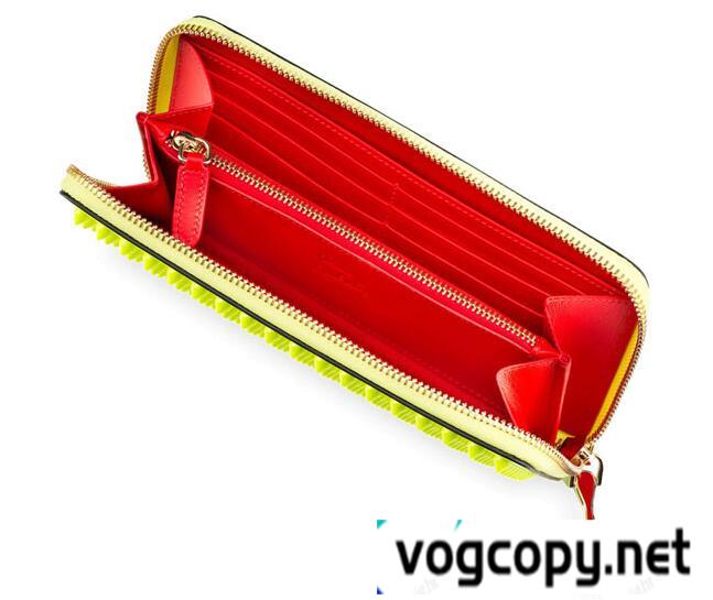 モデル愛用者多数 Christian Louboutin ルブタン 柔軟性と耐久性に優れ財布 コピー　レディースウォレット/財布 .