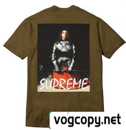 実用的なデザイン　シュプリーム　ジャンヌダルク　軽快感に溢れるTシャツ.
