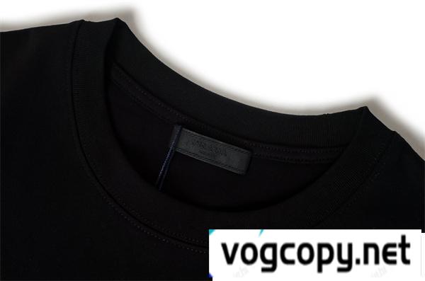 プラダ Tシャツ偽物