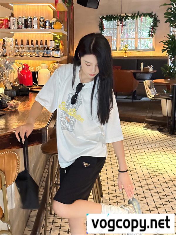 プラダ 偽物 ハーフパンツ