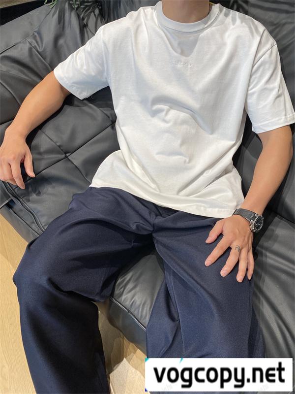 Gucc1 偽物 Ｔシャツ