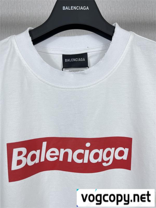 バレンシアガ 偽物 Tシャツ