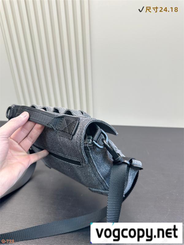 BALENCIAGA コピー メッセンジャーバッグ