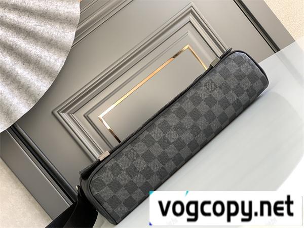 LOUIS VUITTON 偽物 メッセンジャーバッグ