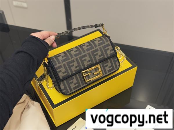 FENDI スーパーコピー ショルダーバッグ