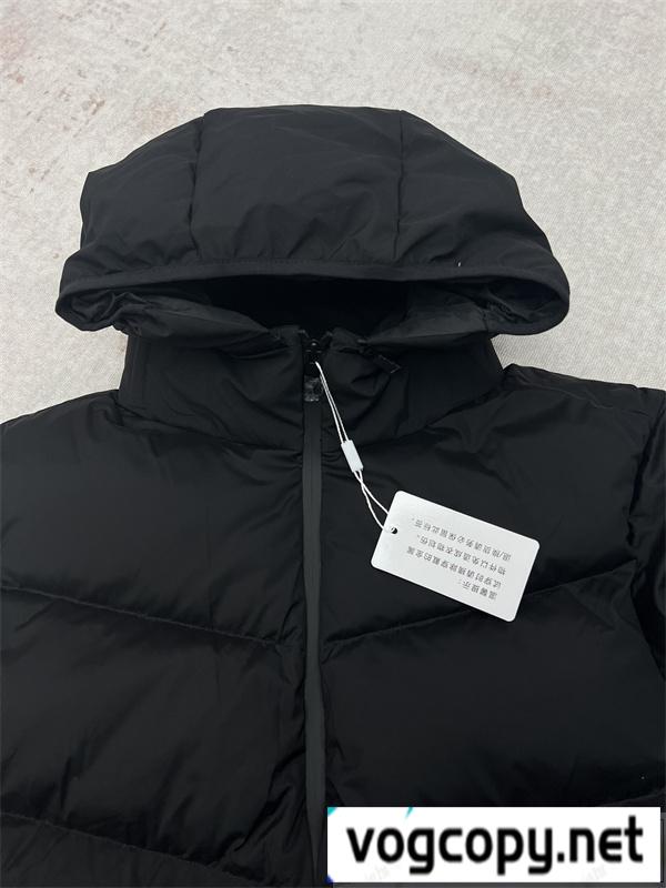 MONCLER コピー ダウンジャケット