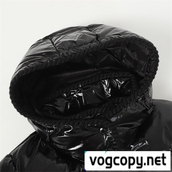 MONCLER 偽物 ダウンジャケット