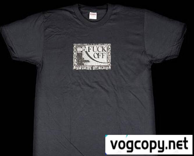 大活躍してくれるシュプリーム ファックオフ　通気性もよいＴシャツ ブラック.