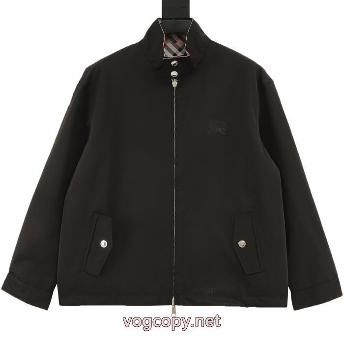 Burberryの新作チェック柄戦馬リバーシブルコート_0_1