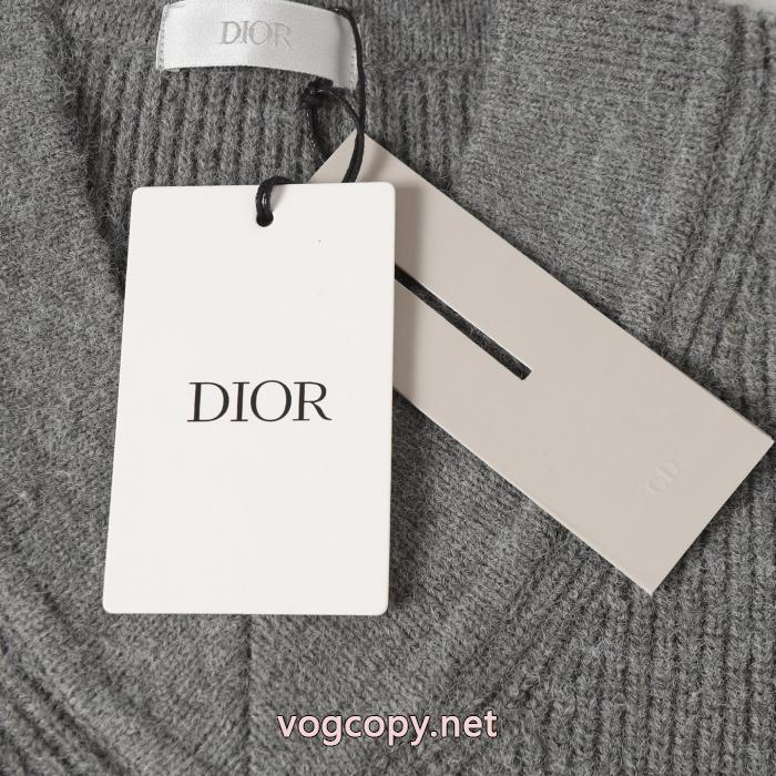 DIORアルファベットロゴVネックニット_0_4