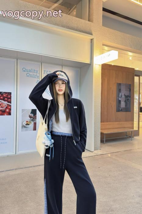 Miumiuカスタムアルファベットの小標格子をつなぎ合わせたカスタムカジュアルスーツ_0_1