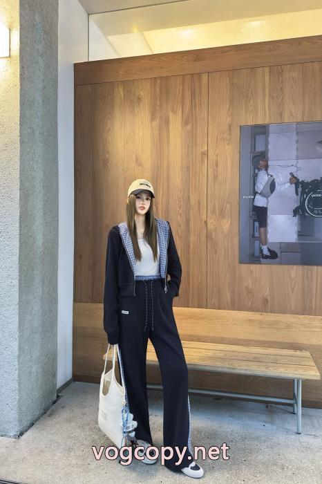 Miumiuカスタムアルファベットの小標格子をつなぎ合わせたカスタムカジュアルスーツ_0_2