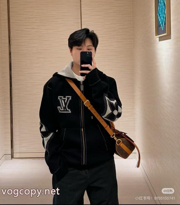 LOUIS VUITTON高定番ジャカード連帽ニットコート_0_2