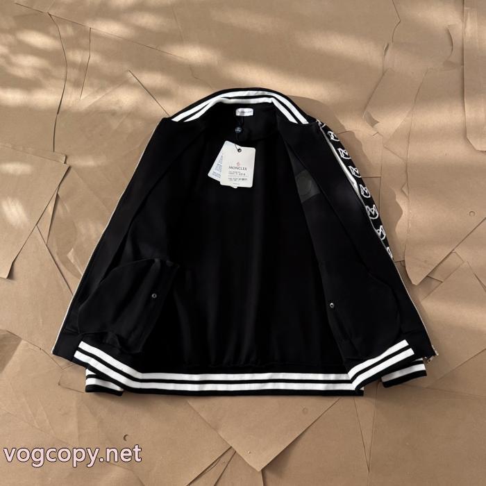 高品質MONCLERの新秋冬メンズコートファッションに色をぶつけた男性コート_0_3