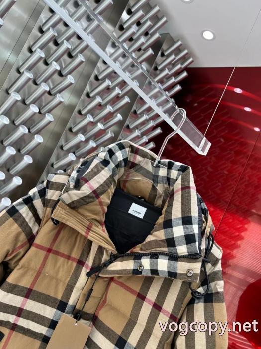 Burberry秋冬新作定番カーキチェックダウンジャケット_0_1