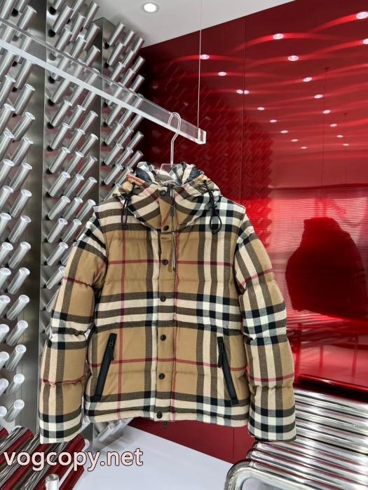 Burberry秋冬新作定番カーキチェックダウンジャケット_0_3