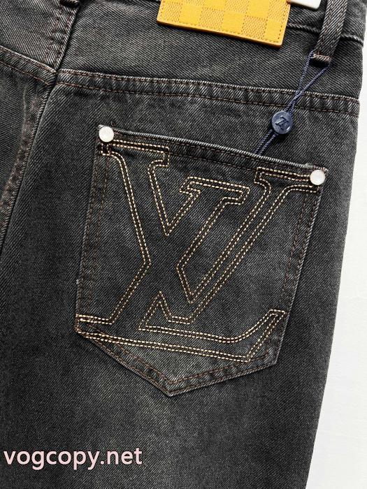 LOUIS VUITTON2025新型レトロ仕立て旧水洗ポケット刺繍アルファベットカップルモデルストレートジーンズ_0_3