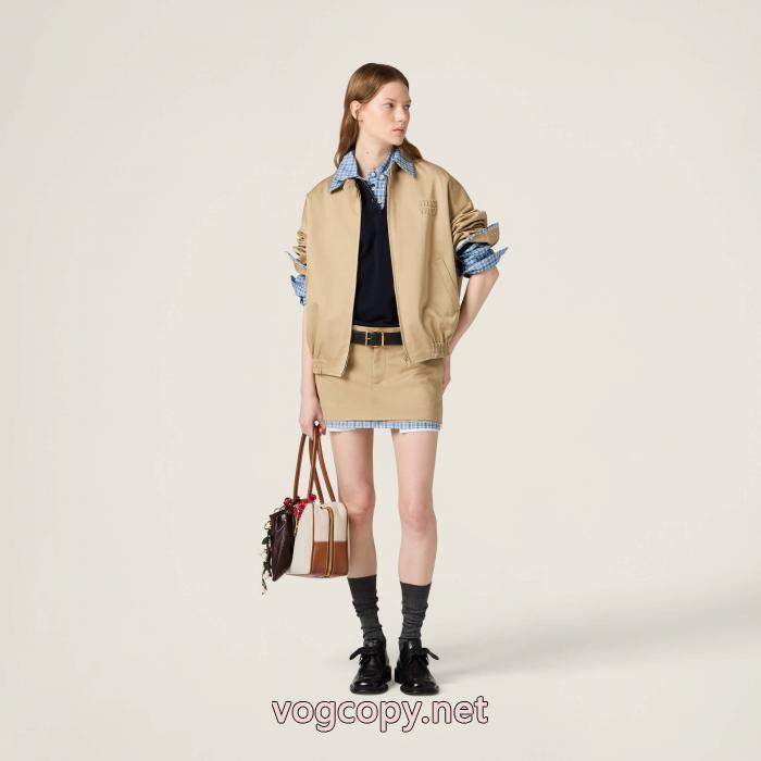 ジャケットMIUMIU好印象をゲット 風合いが出る 激レアモデルコピー ブランド 通販_0_4