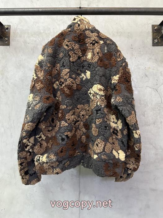 ブランド アクセサリー 激安最高品質 人気商品登場 激安通販コートLOUIS VUITTON_0_2