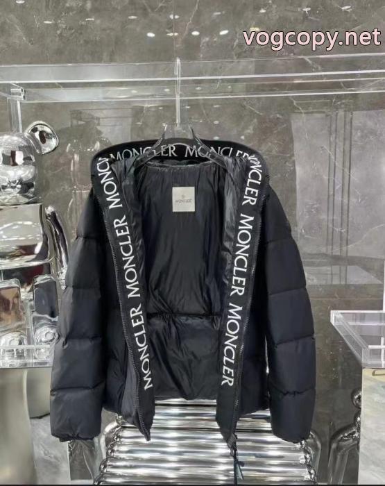 MONCLERダウンジャケット偽 ブランド 販売目玉商品  大人の色味 高級感を演出_0_2