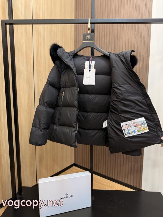 MONCLERブランド 偽物 激安数量限定 超激安アイテム 定番の魅力ダウンジャケット_0_1