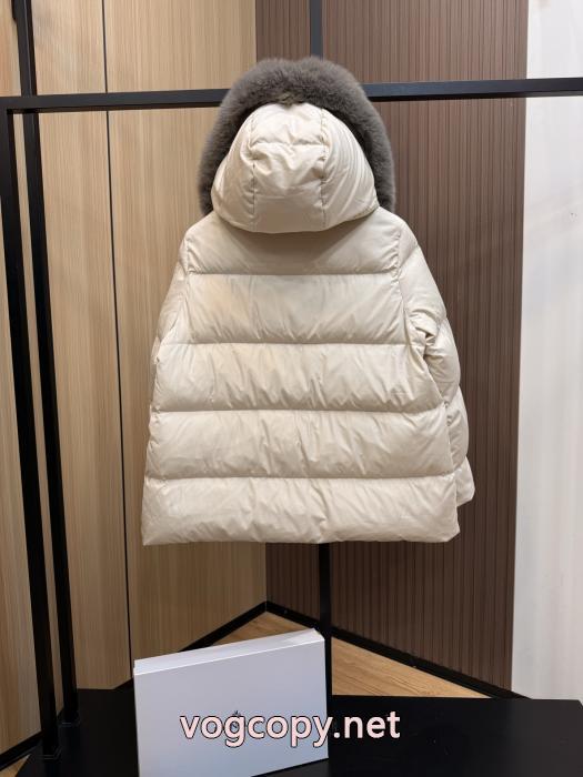 MONCLERブランド 偽物 激安数量限定 超激安アイテム 定番の魅力ダウンジャケット_0_2