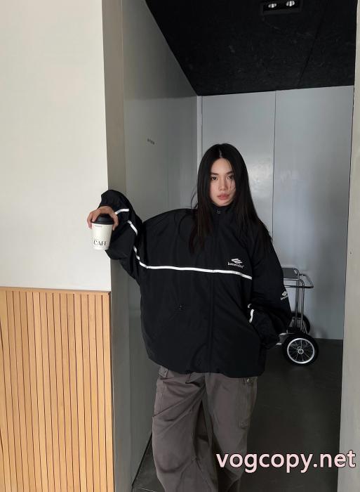 コピー ブランドBALENCIAGAコート今年流行 男女共用 日本未入荷_0_0