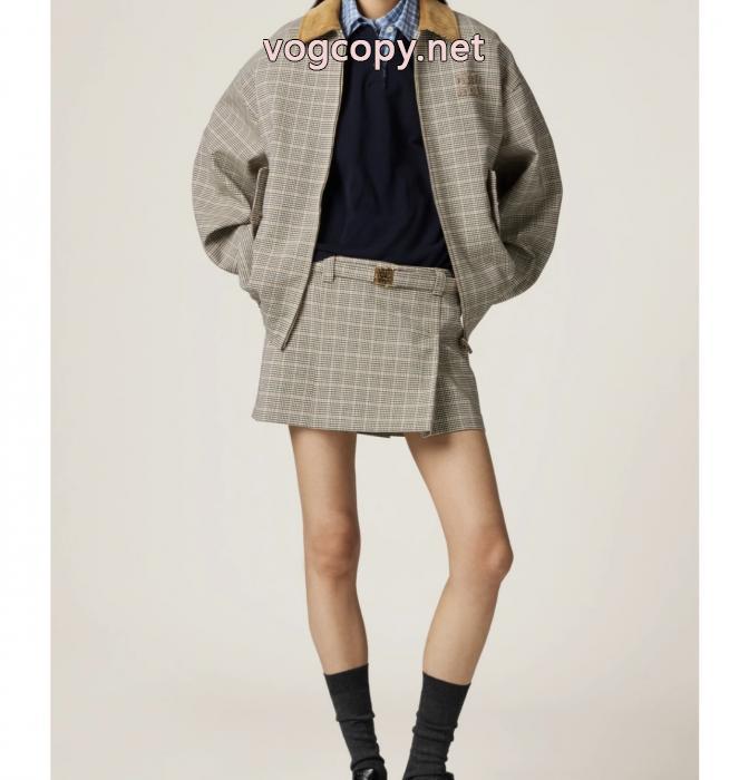 ジャケットMIUMIUブランド スーパー コピー 店舗コレは買い！最安値 印象になって 秋冬人気が爆発_0_2