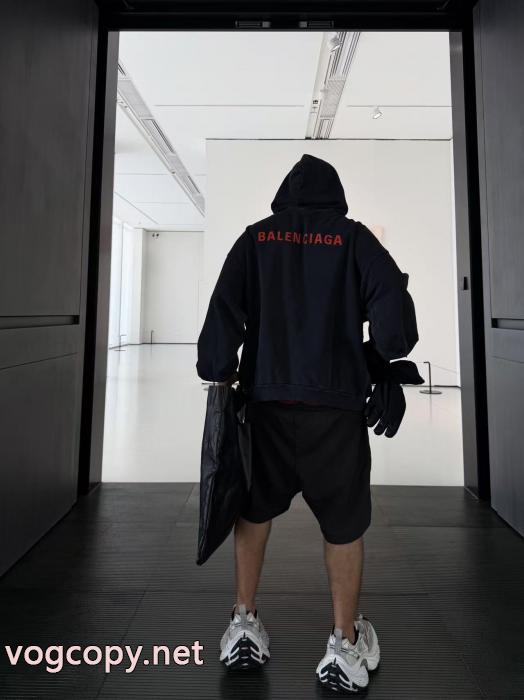 パーカー冬に必須の定番アイテム 2025年モデル 上品保証BALENCIAGA激安 ブランド 通販_0_3