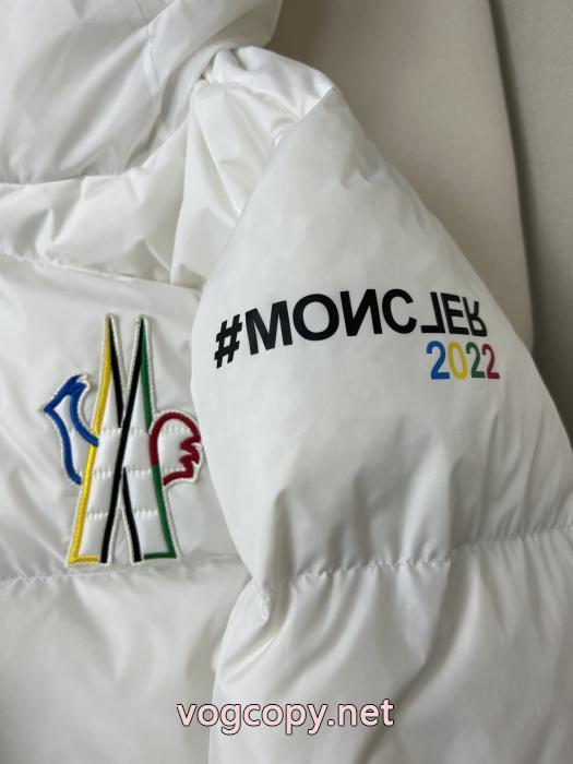 ダウンジャケット大人の色味 若々しい雰囲気 今年流スーパー コピー 販売MONCLER_0_3