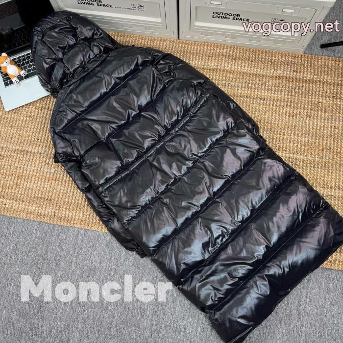 ブランド コピー 通販MONCLER雑誌掲載モデル!! 今年のトレンド！ 定番のモデルダウンジャケット_0_3